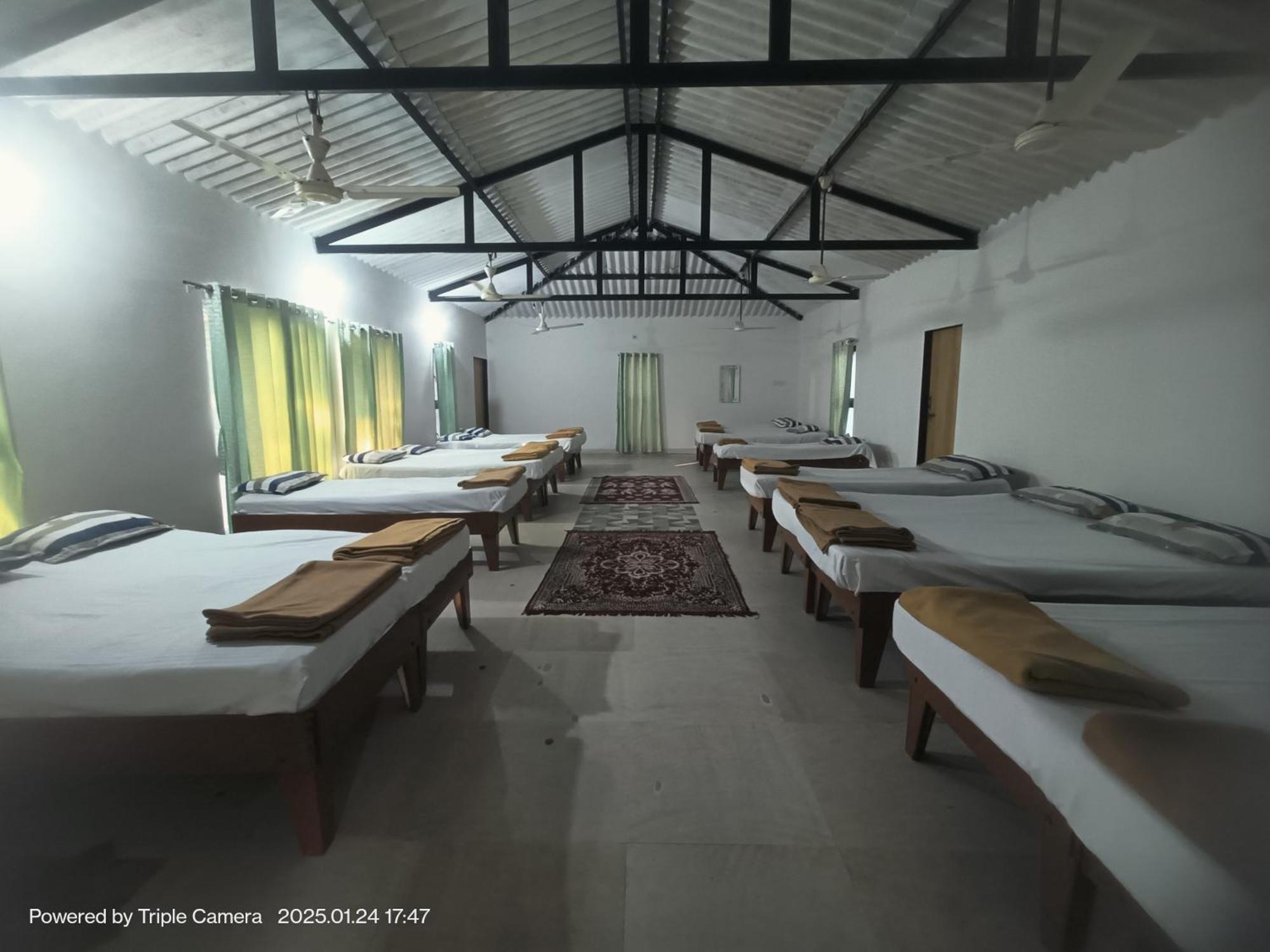Gir County Resort Sasan Gir Habitación foto